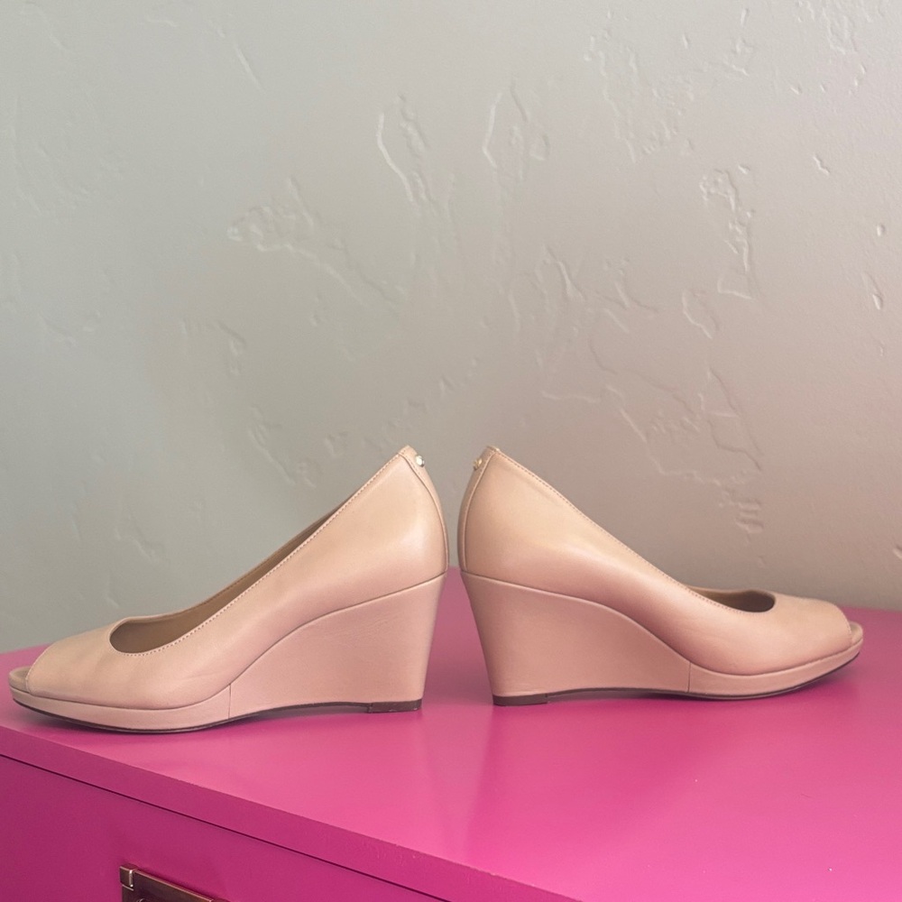 NATURALIZER Nude Color Peep-Toe Wedges - Picture 7 of 10